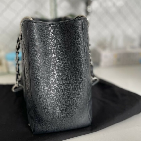 100% Authentic Chanel GST Back caviar Tote, Silver - Picture 3 of 14